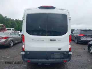 2018 Ford Transit Passenger XL z VIN 1FBAX2CM2JKA31397, wystawiony jako IAAI lot #42252424 z przebiegiem 72 434 mil mil oraz . Historia ofert i sprzedaży dostępna na DreamBid. Obrazek 16.