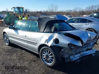 2002 Chrysler Sebring Limited with VIN 1C3EL65R12N352389, listed as a IAAI auction lot 41647223 with 207,147 mi miles and . Bid and sale history available at DreamBid. Image 3.