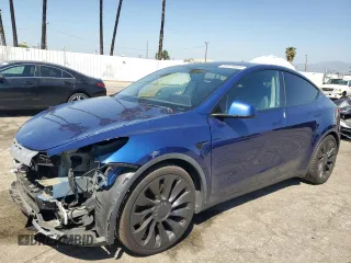 2020 Tesla Model Y Long Range z VIN 5YJYGDEF4LF014041, wystawiony jako Copart lot #51819385 z przebiegiem 124 558 mil mil oraz Szkoda całkowita • Salvage title. Historia ofert i sprzedaży dostępna na DreamBid. Obrazek 1.