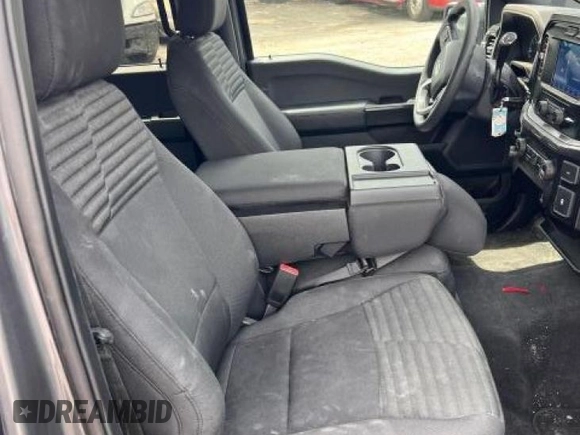 2023 Ford F-150 XL z VIN 1FTEW1CP3PKE71240, wystawiony jako Copart lot #62173635 z przebiegiem 22 368 mil mil oraz Czysty tytuł • Clean title. Historia ofert i sprzedaży dostępna na DreamBid. Obrazek 5.