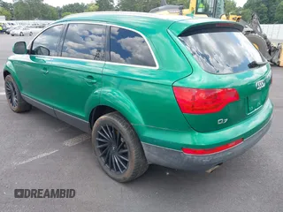 2007 Audi Q7 Premium z VIN WA1BY74L57D034561, wystawiony jako IAAI lot #42730657 z przebiegiem 174 110 mil mil oraz . Historia ofert i sprzedaży dostępna na DreamBid. Obrazek 3.