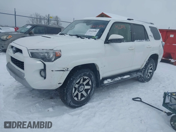 2018 Toyota 4Runner SR5 with VIN JTEBU5JR9J5519118, listed as a IAAI auction lot 41622686 with 92,178 mi miles. Bid and sale history available at carsss.com. Image 18.