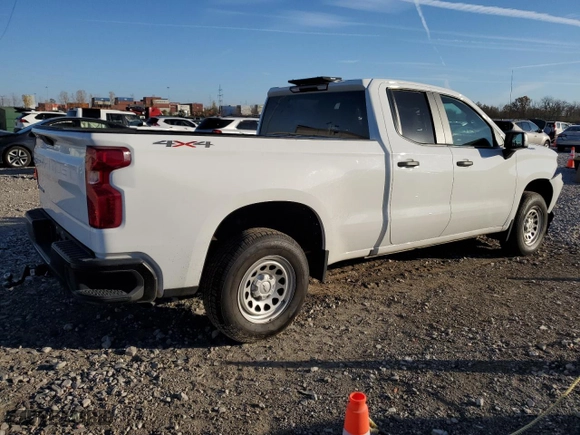 2021 Chevrolet Silverado 1500 Work Truck with VIN 1GCRYAEH3MZ113656, listed as a Copart auction lot 77392064 with 23,926 mi miles and Salvage Title. Bid and sale history available at carsss.com. Image 3.