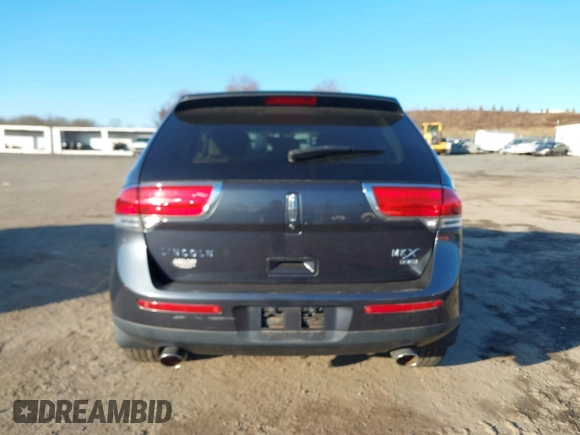 2013 Lincoln MKX with VIN 2LMDJ8JK1DBL28495, listed as a IAAI auction lot 41900565 with 132,511 mi miles. Bid and sale history available at carsss.com. Image 16.