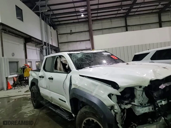 2024 Toyota Tacoma 4WD SR5 with VIN 3TMLB5JN2RM078708, listed as a Copart auction lot 45747255 with 0 mi miles and Salvage Title. Bid and sale history available at carsss.com. Image 11.