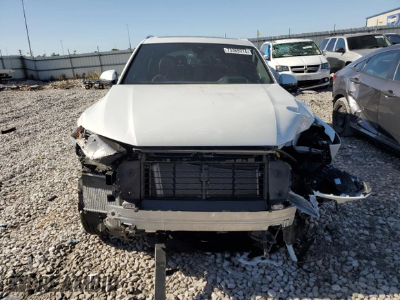 2023 Audi Q7 Prestige with VIN WA1VXBF72PD020328, listed as a Copart auction lot 73369314 with 3,839 mi miles and Salvage title. Bid and sale history available at DreamBid. Image 5.