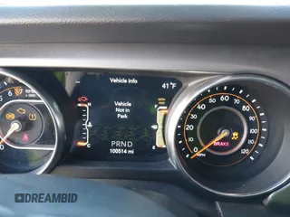 2018 Jeep Wrangler Unlimited Sport S с VIN 1C4HJXDG6JW110338, выставлен на аукционе IAAI как лот 39819803 с пробегом 100 514 миль миль и . История ставок и продаж доступна на DreamBid. Изображение 7.
