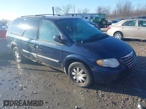 2006 Chrysler Town & Country Touring with VIN 2A4GP54L46R805276, listed as a IAAI auction lot 41036582 with 145,534 mi miles and . Bid and sale history available at DreamBid. Image 1.