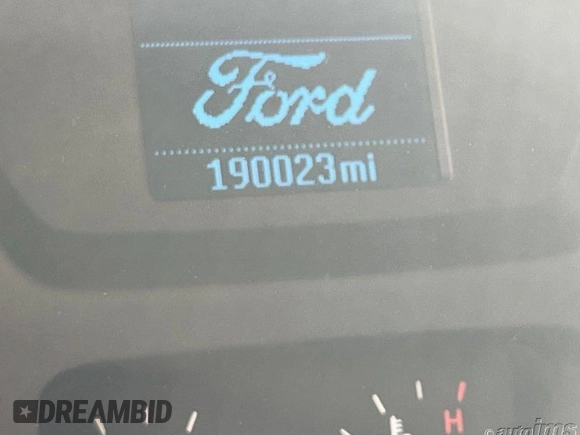 2019 Ford Transit with VIN 1FTYE1YM5KKB40179, listed as a IAAI auction lot 42025057 with 190,023 mi miles. Bid and sale history available at carsss.com. Image 1.