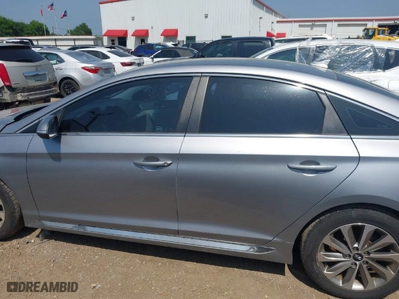 2015 Hyundai Sonata 2.4L Sport with VIN 5NPE34AF8FH249164, listed as a IAAI auction lot 41922082 with 60,184 mi miles. Bid and sale history available at carsss.com. Image 14.