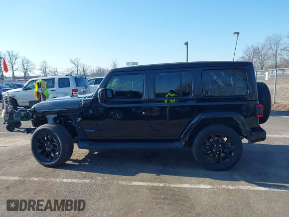 2021 Jeep Wrangler Unlimited Sahara with VIN 1C4JJXP62MW826470, listed as a IAAI auction lot 41651709 with 44,677 mi miles and . Bid and sale history available at DreamBid. Image 14.