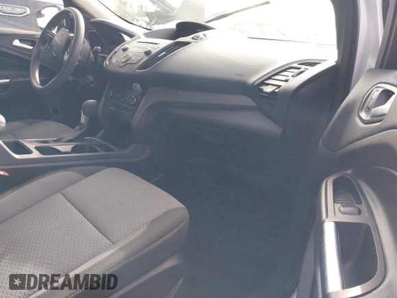 2017 Ford Escape SE z VIN 1FMCU0GD9HUD20265, wystawiony jako IAAI lot #41389092 z przebiegiem 66 778 mil mil oraz . Historia ofert i sprzedaży dostępna na DreamBid. Obrazek 5.