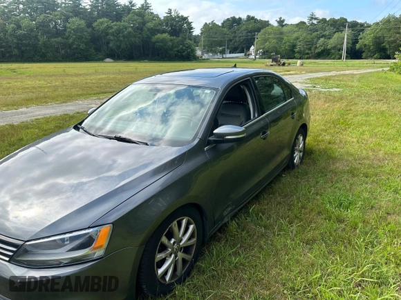 2014 Volkswagen Jetta SE с VIN 3VWD17AJ8EM3721, выставлен на аукционе Copart как лот 66252145 с пробегом 120 981 миль миль и Чистый • Clean title. История ставок и продаж доступна на DreamBid. Изображение 2.
