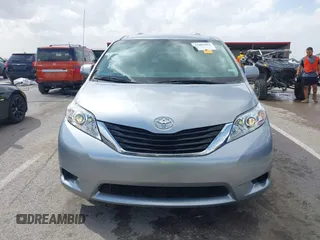 2014 Toyota Sienna LE AAS with VIN 5TDKK3DC2ES440251, listed as a IAAI auction lot 41803952 with 88,691 mi miles. Bid and sale history available at carsss.com. Image 12.