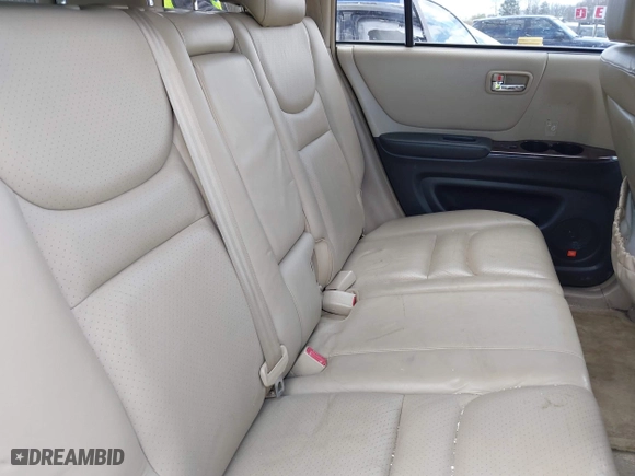 2003 Toyota Highlander with VIN JTEHF21A330140984, listed as a IAAI auction lot 42060638 with 215,694 mi miles. Bid and sale history available at carsss.com. Image 8.