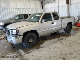 2004 GMC Sierra 1500 SLT with VIN 2GTEK19T641128482, listed as a Copart auction lot 50931415 with 113,952 mi miles and Clean Title. Bid and sale history available at carsss.com. Image 1.