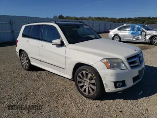2010 Mercedes-Benz GLK 350 with VIN WDCGG5GB9AF444212, listed as a Copart auction lot 72044054 with 111,483 mi miles and Salvage Title. Bid and sale history available at DreamBid. Image 4.