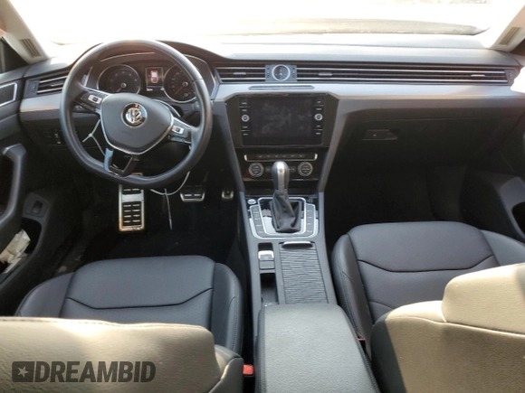 2019 Volkswagen Arteon SE z VIN WVWBR7AN7KE000360, wystawiony jako Copart lot #69217423 z przebiegiem 28 694 mil mil oraz . Historia ofert i sprzedaży dostępna na DreamBid. Obrazek 8.