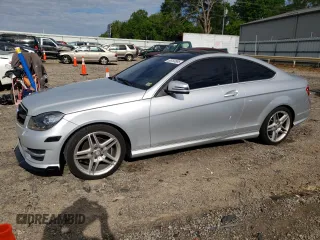 2015 Mercedes-Benz C 250 z VIN WDDGJ4HBXFG397179, wystawiony jako Copart lot #55783885 z przebiegiem 88 876 mil mil oraz Szkoda całkowita • Salvage title. Historia ofert i sprzedaży dostępna na DreamBid. Obrazek 1.