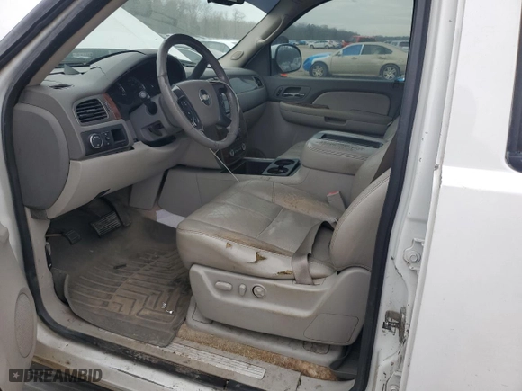 2007 Chevrolet Suburban LTZ with VIN 1GNFC16027J226258, listed as a Copart auction lot 45902205 with 0 mi miles and Salvage Title. Bid and sale history available at carsss.com. Image 7.