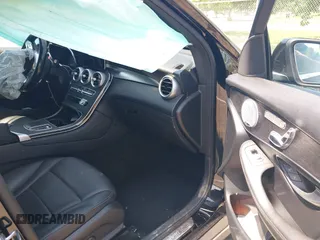 2021 Mercedes-Benz GLC 300 with VIN W1N0G8EB6MF880606, listed as a IAAI auction lot 42387749 with 22,546 mi miles and . Bid and sale history available at DreamBid. Image 5.