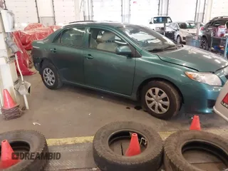 2010 Toyota Corolla z VIN 1NXBU4EE8AZ249693, wystawiony jako IAAI lot #41598174 z przebiegiem 159 128 mil mil oraz . Historia ofert i sprzedaży dostępna na DreamBid. Obrazek 1.