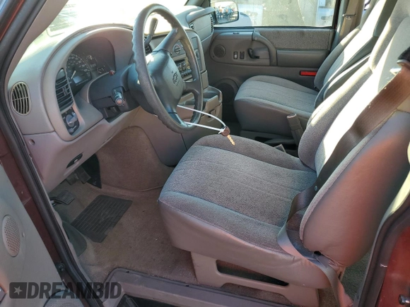 2003 Chevrolet Astro with VIN 1GNDM19X23B102640, listed as a Copart auction lot 75632924 with 132,079 mi miles and Clean Title. Bid and sale history available at carsss.com. Image 7.