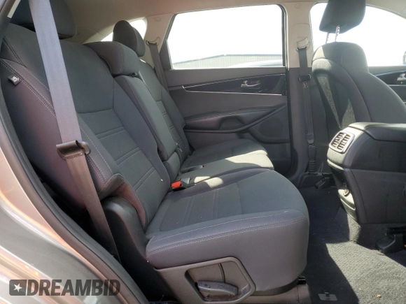 2019 Kia Sorento LX with VIN 5XYPG4A31KG473607, listed as a Copart auction lot 52552085 with 101,965 mi miles and Salvage Title. Bid and sale history available at carsss.com. Image 11.