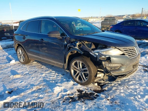2017 Lincoln MKC Reserve with VIN 5LMTJ3DHXHUL03246, listed as a IAAI auction lot 41300071 with 125,326 mi miles. Bid and sale history available at carsss.com. Image 1.