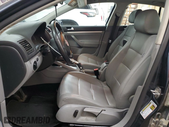 2008 Volkswagen Jetta SE с VIN 3VWRM71K78M048766, выставлен на аукционе Copart как лот 60588995 с пробегом 180 857 миль миль и Списание • Salvage title. История ставок и продаж доступна на DreamBid. Изображение 7.