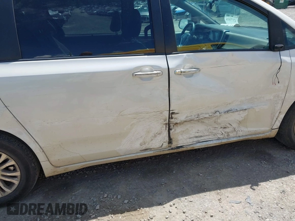 2017 Toyota Sienna XLE Auto Access Seat с VIN 5TDYZ3DC9HS889730, выставлен на аукционе IAAI как лот 42171616 с пробегом 92 822 миль миль и . История ставок и продаж доступна на DreamBid. Изображение 6.