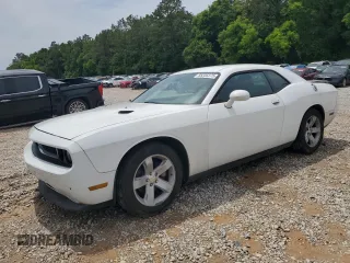 2013 Dodge Challenger SXT z VIN 2C3CDYAG3DH692658, wystawiony jako Copart lot #55235375 z przebiegiem 200 421 mil mil oraz Szkoda całkowita • Salvage title. Historia ofert i sprzedaży dostępna na DreamBid. Obrazek 1.