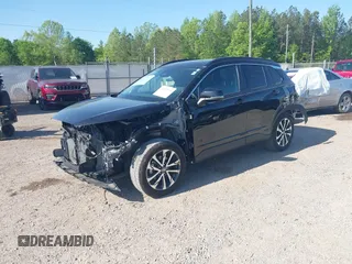 2024 Toyota Corolla Cross XLE z VIN 7MUDAAAG0RV080383, wystawiony jako IAAI lot #42032391 z przebiegiem 16 593 mil mil oraz . Historia ofert i sprzedaży dostępna na DreamBid. Obrazek 2.