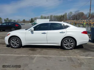 2013 Infiniti M37 with VIN JN1BY1AR3DM600744, listed as a IAAI auction lot 41912310 with 200,014 mi miles. Bid and sale history available at carsss.com. Image 14.