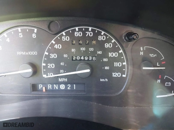 2000 Ford Explorer XLT with VIN 1FMDU73E7YZB22587, listed as a IAAI auction lot 41658860 with 204,936 mi miles. Bid and sale history available at carsss.com. Image 7.