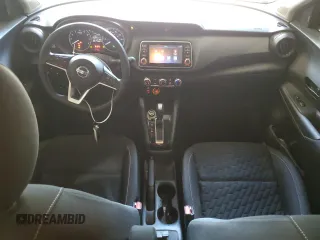 2021 Nissan Kicks S z VIN 3N1CP5BV8ML505794, wystawiony jako Copart lot #55686385 z przebiegiem 79 261 mil mil oraz Szkoda całkowita • Salvage title. Historia ofert i sprzedaży dostępna na DreamBid. Obrazek 8.