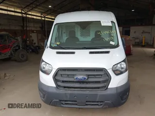 2020 Ford Transit Cargo z VIN 1FTBR1C80LKB26065, wystawiony jako IAAI lot #42545264 z przebiegiem 54 978 mil mil oraz . Historia ofert i sprzedaży dostępna na DreamBid. Obrazek 6.