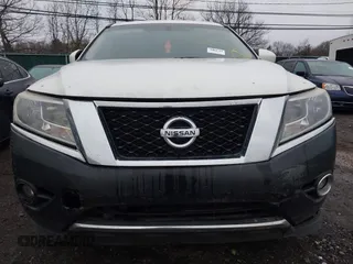 2016 Nissan Pathfinder Platinum with VIN 5N1AR2MM0GC618975, listed as a IAAI auction lot 41961002 with Not Provided miles. Bid and sale history available at carsss.com. Image 6.