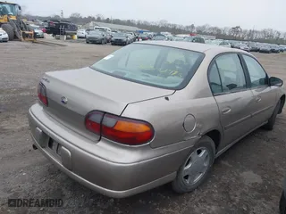 2000 Chevrolet Malibu with VIN 1G1ND52J4Y6234107, listed as a IAAI auction lot 41852425 with 999,999 mi miles. Bid and sale history available at carsss.com. Image 4.