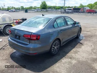 2016 Volkswagen Jetta Sport z VIN 3VWD17AJ9GM376294, wystawiony jako IAAI lot #42141450 z przebiegiem 139 030 mil mil oraz . Historia ofert i sprzedaży dostępna na DreamBid. Obrazek 4.