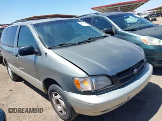 1999 Toyota Sienna LE with VIN 4T3ZF13C3XU109706, listed as a IAAI auction lot 42034205 with 1 mi miles. Bid and sale history available at carsss.com. Image 1.