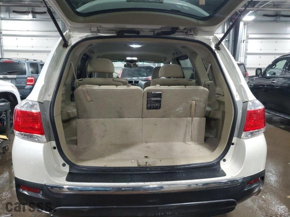2013 Toyota Highlander with VIN 5TDBK3EH9DS238368, listed as a Copart auction lot 45499285 with 164,319 mi miles and Salvage Title. Bid and sale history available at carsss.com. Image 6.