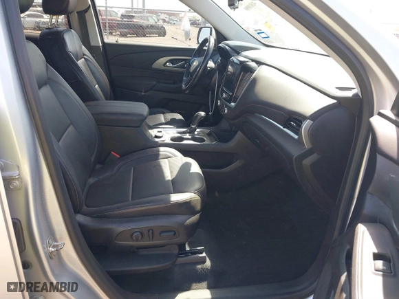 2018 Chevrolet Traverse LT Leather with VIN 1GNERHKW0JJ216994, listed as a IAAI auction lot 41810989 with 117,236 mi miles. Bid and sale history available at carsss.com. Image 5.