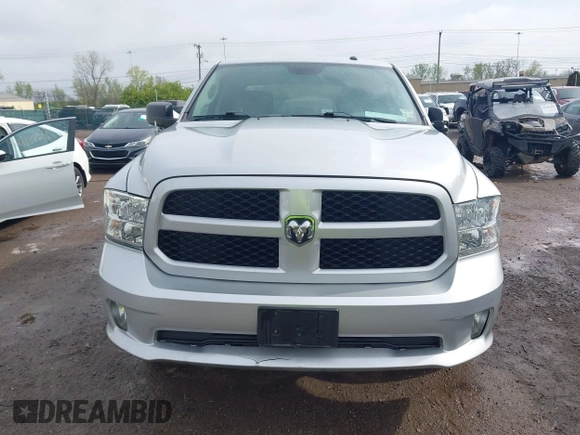 2017 Ram 1500 Express z VIN 3C6RR7KT0HG793912, wystawiony jako IAAI lot #42117201 z przebiegiem 111 728 mil mil oraz . Historia ofert i sprzedaży dostępna na DreamBid. Obrazek 13.