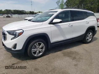 2020 GMC Terrain SLE z VIN 3GKALTEV8LL284538, wystawiony jako Copart lot #50194655 z przebiegiem 81 731 mil mil oraz Szkody całkowita. Historia ofert i sprzedaży dostępna na DreamBid. Obrazek 1.