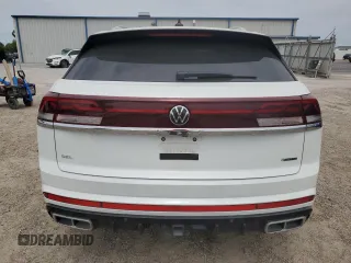 2024 Volkswagen Atlas SEL R-Line z VIN 1V2AE2CA1RC211093, wystawiony jako Copart lot #51462025 z przebiegiem 13 844 mil mil oraz Szkoda całkowita • Salvage title. Historia ofert i sprzedaży dostępna na DreamBid. Obrazek 6.