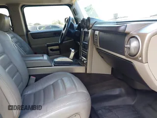 2004 Hummer H2 z VIN 5GRGN23U94H122582, wystawiony jako IAAI lot #42541864 z przebiegiem 105 764 mil mil oraz . Historia ofert i sprzedaży dostępna na DreamBid. Obrazek 5.
