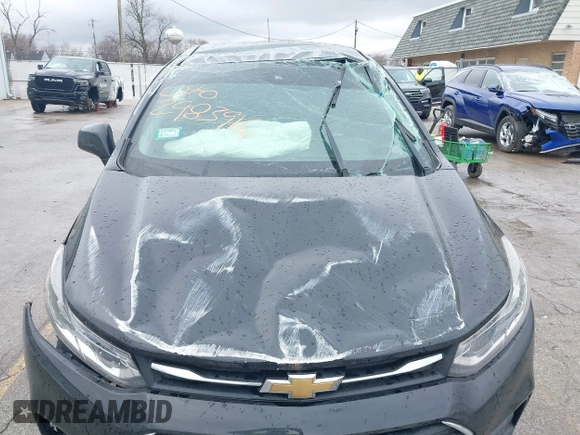 2018 Chevrolet Trax LS with VIN 3GNCJKSB5JL250074, listed as a IAAI auction lot 41727033 with 91,116 mi miles. Bid and sale history available at carsss.com. Image 6.