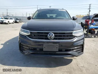 2022 Volkswagen Tiguan SE R-Line Black with VIN 3VVCB7AX0NM140986, listed as a Copart auction lot 49638515 with 36,685 mi miles and Salvage Title. Bid and sale history available at carsss.com. Image 5.