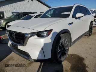 2024 Mazda CX-90 Premium Plus z VIN JM3KKEHAXR1141492, wystawiony jako Copart lot #89282925 z przebiegiem 5 424 mil mil oraz Szkoda całkowita • Salvage title. Historia ofert i sprzedaży dostępna na DreamBid. Obrazek 1.